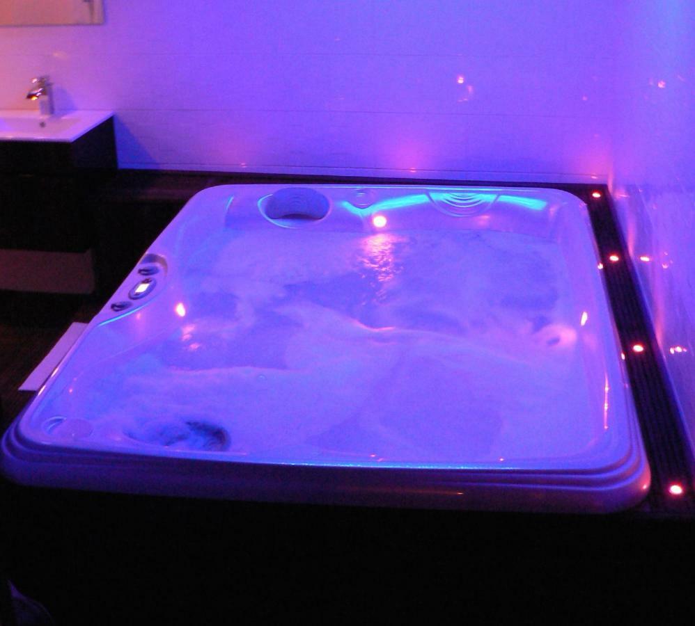 Love Room Proche Rennes Le Cocon Enchanteur Plelan-le-Grand Екстериор снимка